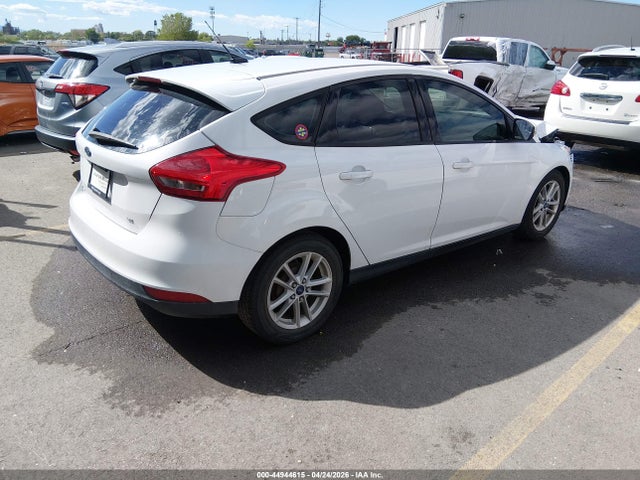 Ford FOCUS SE 2017 1FADP3K25HL333100 Image 4