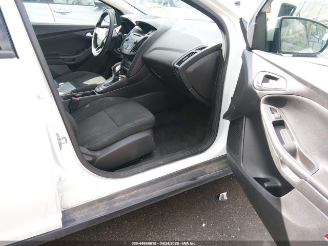 Ford FOCUS SE 2017 1FADP3K25HL333100 Image 5
