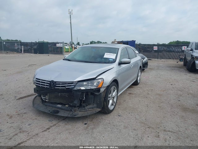 2015 Volkswagen Passat 2.0l Tdi Se მანქანა იყიდება აუქციონზე, vin: 1VWBV7A30FC083414, აუქციონის ნომერი: 44944629