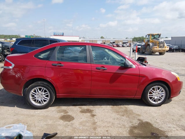 2011 Ford Focus Se მანქანა იყიდება აუქციონზე, vin: 1FAHP3FNXBW197185, აუქციონის ნომერი: 44944671