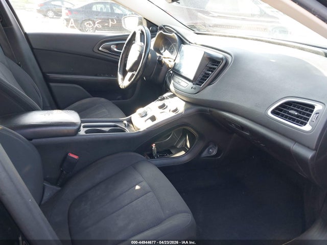 Chrysler 200 Limited 2016 1C3CCCAB2GN164390 Image 5