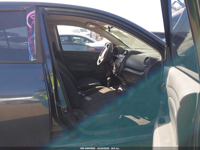 2015 Nissan Versa 1.6 S+ მანქანა იყიდება აუქციონზე, vin: 3N1CN7AP6FL875990, აუქციონის ნომერი: 44944695