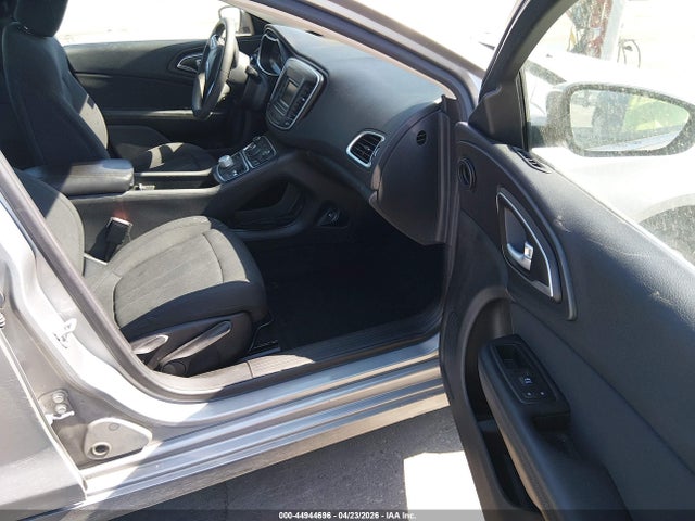 Продаж на аукціоні авто 2015 Chrysler 200 Limited, vin: 1C3CCCAB8FN698590, номер лоту: 44944696