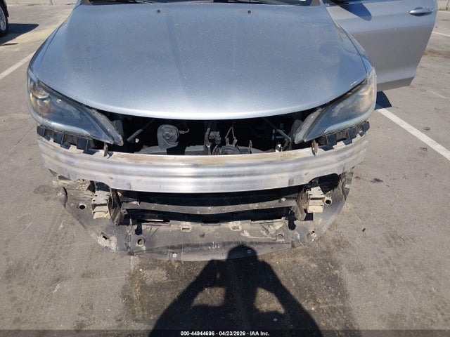 Продаж на аукціоні авто 2015 Chrysler 200 Limited, vin: 1C3CCCAB8FN698590, номер лоту: 44944696