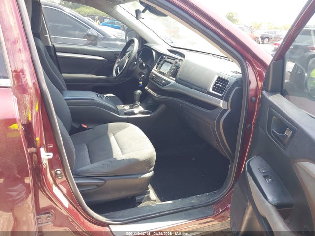 Toyota Highlander Le 2018 5TDZARFH6JS035890 Image 5