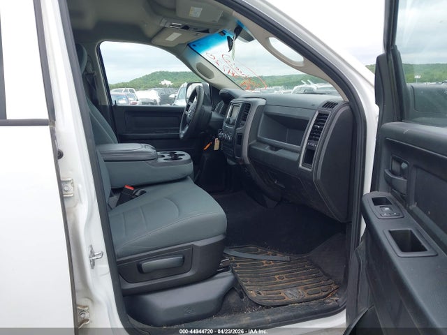 Продаж на аукціоні авто 2019 Ram 1500 Classic Tradesman  4x4 6'4 Box, vin: 1C6RR7FG0KS720830, номер лоту: 44944720