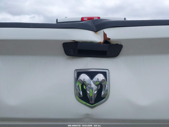 Продаж на аукціоні авто 2019 Ram 1500 Classic Tradesman  4x4 6'4 Box, vin: 1C6RR7FG0KS720830, номер лоту: 44944720