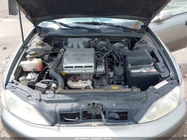44944737 :رقم المزاد ، JT8BF22G9V0072303 vin ، 1998 Lexus Es 300 مزاد بيع