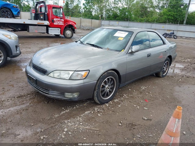 44944737 :رقم المزاد ، JT8BF22G9V0072303 vin ، 1998 Lexus Es 300 مزاد بيع