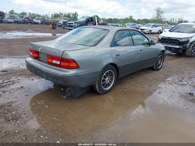44944737 :رقم المزاد ، JT8BF22G9V0072303 vin ، 1998 Lexus Es 300 مزاد بيع