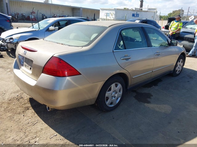 2006 Honda Accord 2.4 Lx მანქანა იყიდება აუქციონზე, vin: 1HGCM56456A118137, აუქციონის ნომერი: 44944801