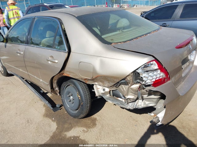 2006 Honda Accord 2.4 Lx მანქანა იყიდება აუქციონზე, vin: 1HGCM56456A118137, აუქციონის ნომერი: 44944801