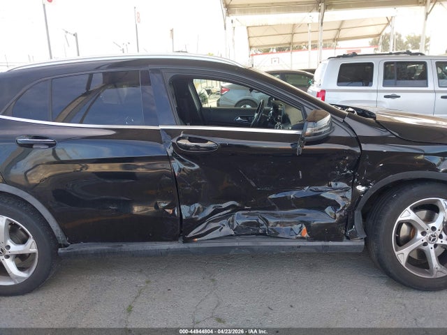 2018 Mercedes-benz Gla 250 4matic მანქანა იყიდება აუქციონზე, vin: WDCTG4GB4JJ390629, აუქციონის ნომერი: 44944804