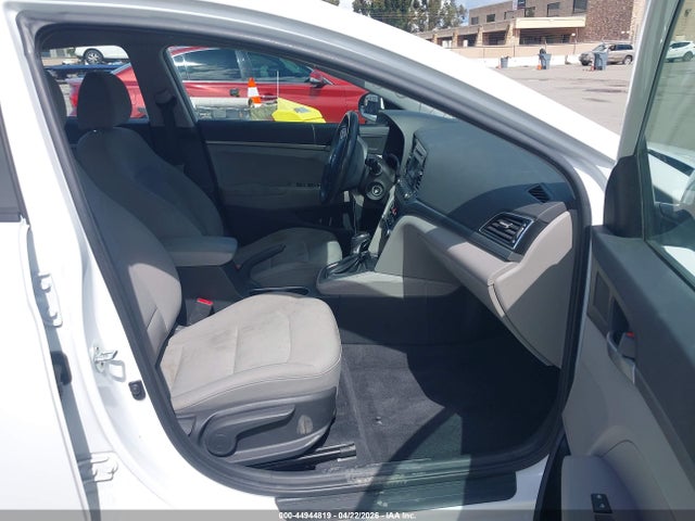 Hyundai ELANTRA SE 2017 5NPD74LF2HH193402 Image 5