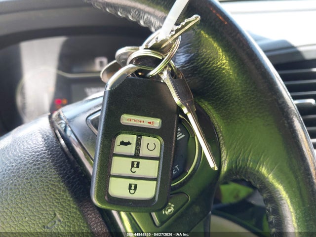 2016 Honda Pilot Touring მანქანა იყიდება აუქციონზე, vin: 5FNYF5H93GB019879, აუქციონის ნომერი: 44944830