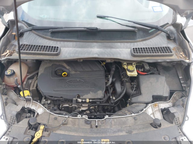 44944838 :رقم المزاد ، 1FMCU0GD8HUD10049 vin ، 2017 Ford Escape Se مزاد بيع
