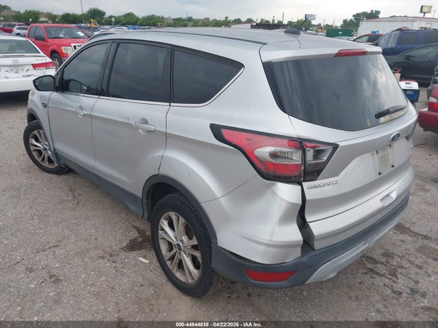 44944838 :رقم المزاد ، 1FMCU0GD8HUD10049 vin ، 2017 Ford Escape Se مزاد بيع