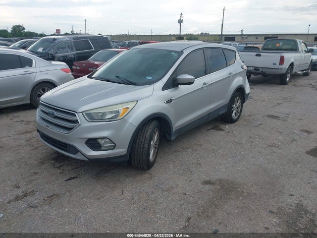 44944838 :رقم المزاد ، 1FMCU0GD8HUD10049 vin ، 2017 Ford Escape Se مزاد بيع