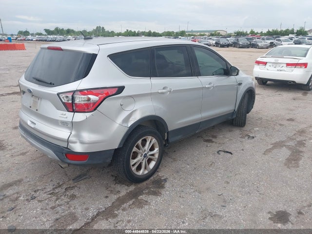 44944838 :رقم المزاد ، 1FMCU0GD8HUD10049 vin ، 2017 Ford Escape Se مزاد بيع