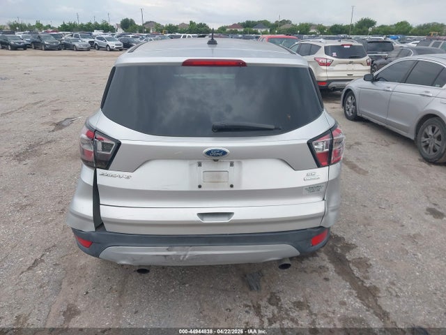 44944838 :رقم المزاد ، 1FMCU0GD8HUD10049 vin ، 2017 Ford Escape Se مزاد بيع