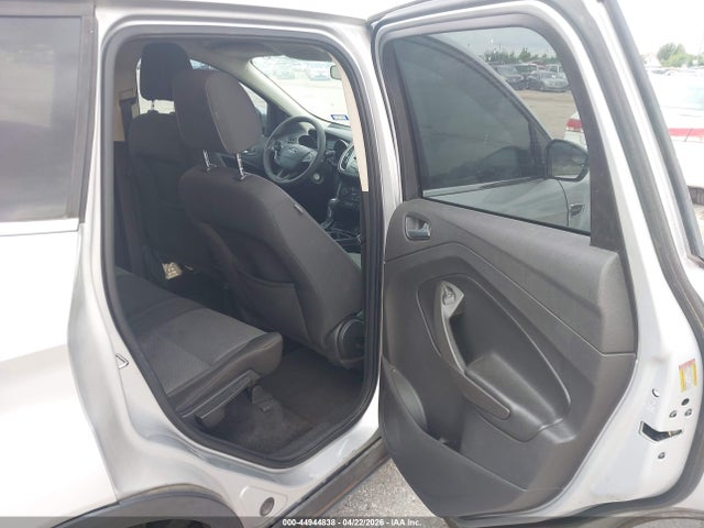 44944838 :رقم المزاد ، 1FMCU0GD8HUD10049 vin ، 2017 Ford Escape Se مزاد بيع