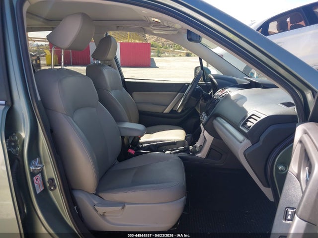 44944857 :رقم المزاد ، JF2SJAXC8GH544061 vin ، 2016 Subaru Forester 2.5i Touring مزاد بيع