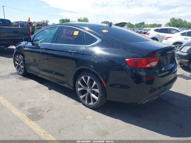Chrysler 200 C 2015 1C3CCCCG2FN520165 Image 3