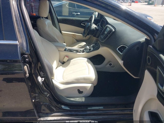 Chrysler 200 C 2015 1C3CCCCG2FN520165 Image 5