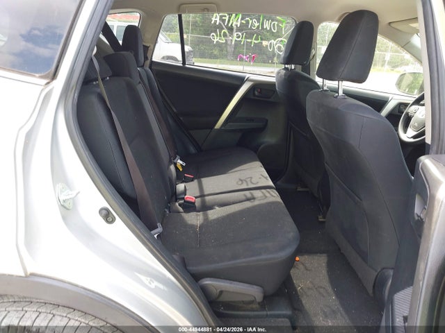 Toyota RAV4 LE 2015 JTMZFREV5FJ047199 Image 8