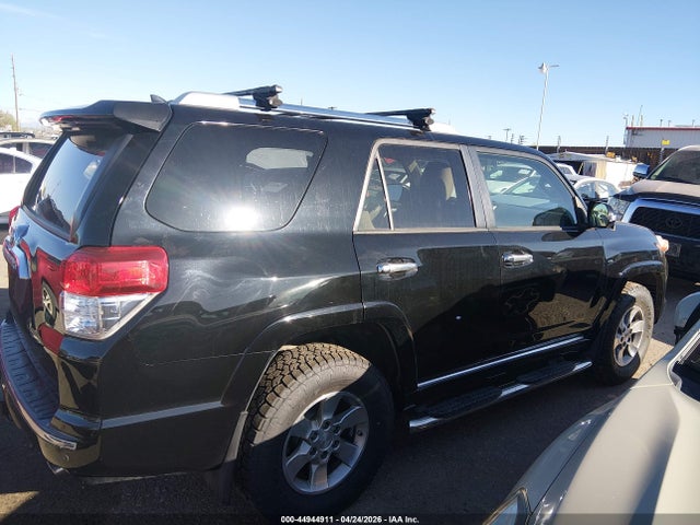 44944911 :رقم المزاد ، JTEBU5JR7B5043596 vin ، 2011 Toyota 4runner Sr5 V6 مزاد بيع