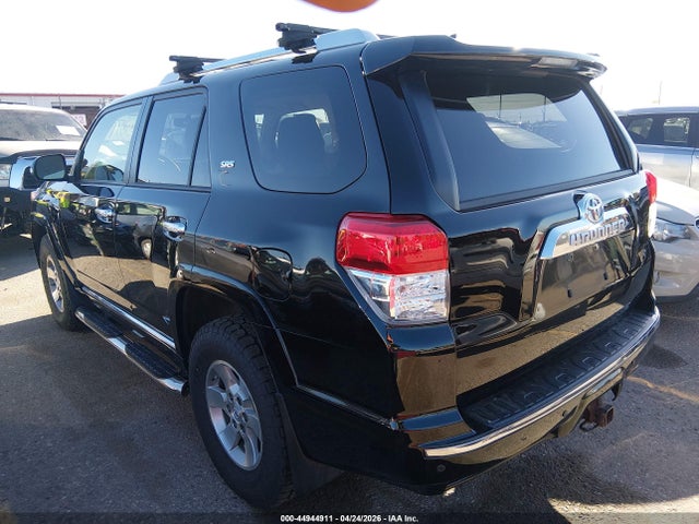 44944911 :رقم المزاد ، JTEBU5JR7B5043596 vin ، 2011 Toyota 4runner Sr5 V6 مزاد بيع