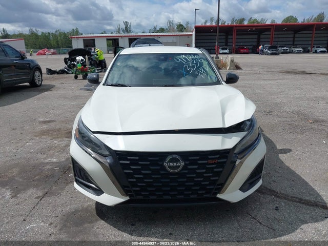 44944927 :رقم المزاد ، 1N4BL4CV0PN353338 vin ، 2023 Nissan Altima Sr Fwd مزاد بيع