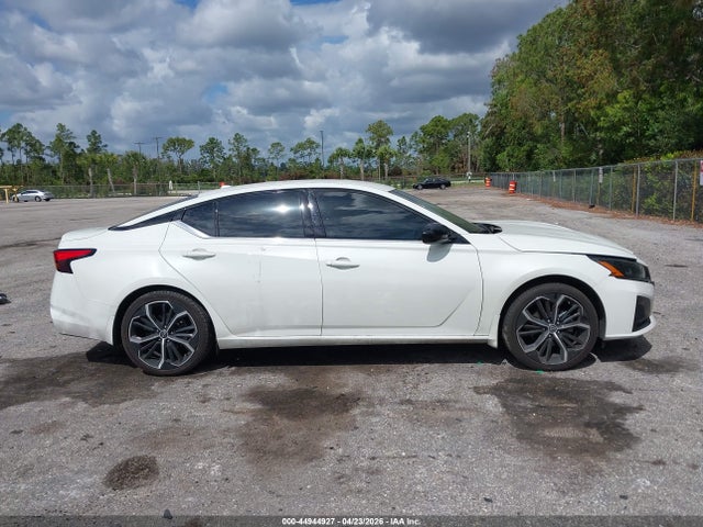 44944927 :رقم المزاد ، 1N4BL4CV0PN353338 vin ، 2023 Nissan Altima Sr Fwd مزاد بيع