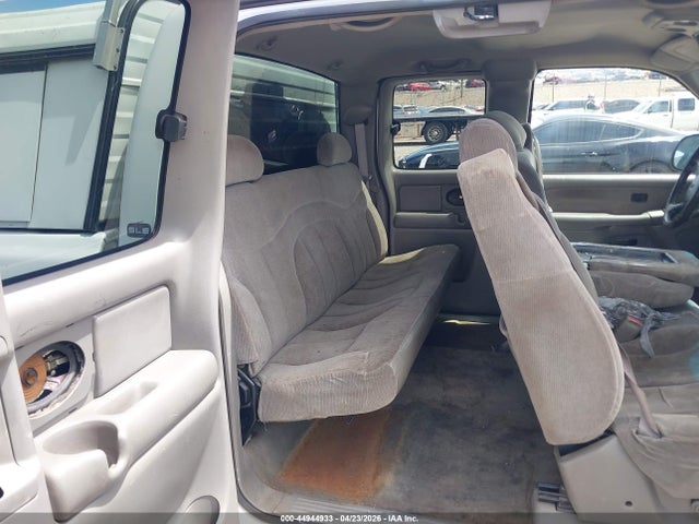 44944933 :رقم المزاد ، 2GTEC19V3Y1385734 vin ، 2000 Gmc Sierra 1500 Sle مزاد بيع