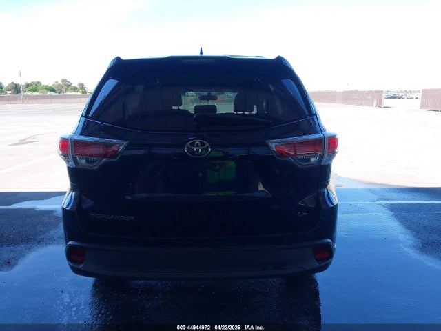 Toyota Highlander Le Plus V6 2015 5TDZKRFH6FS082129 Image 17