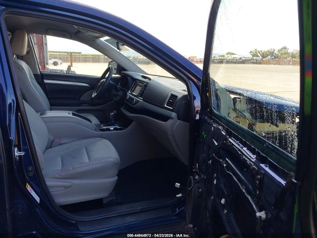 Toyota Highlander Le Plus V6 2015 5TDZKRFH6FS082129 Image 5