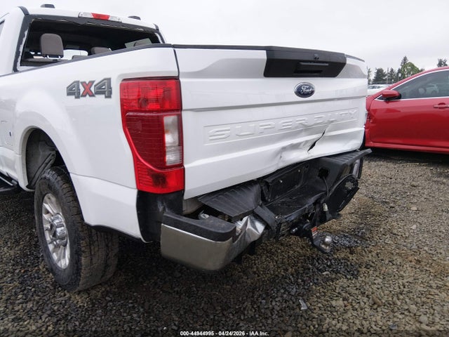 1FT7W2BT6NEE58345 Ford F-250 Xlt