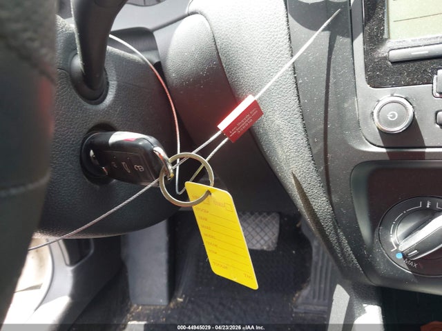 44945029 :رقم المزاد ، 3VWDX7AJ2BM340275 vin ، 2011 Volkswagen Jetta 2.5l Se مزاد بيع