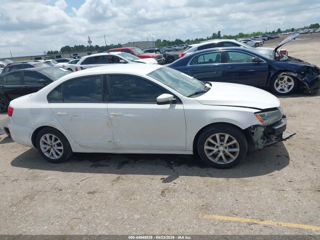44945029 :رقم المزاد ، 3VWDX7AJ2BM340275 vin ، 2011 Volkswagen Jetta 2.5l Se مزاد بيع
