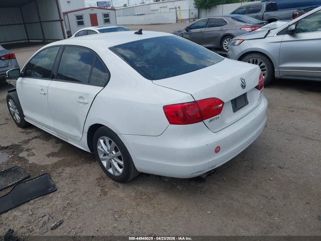 44945029 :رقم المزاد ، 3VWDX7AJ2BM340275 vin ، 2011 Volkswagen Jetta 2.5l Se مزاد بيع