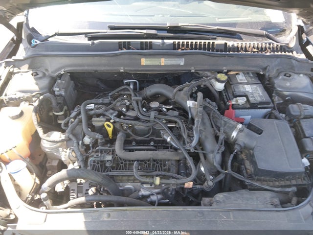 44945043 :رقم المزاد ، 3FA6P0HD3KR194111 vin ، 2019 Ford Fusion Se مزاد بيع