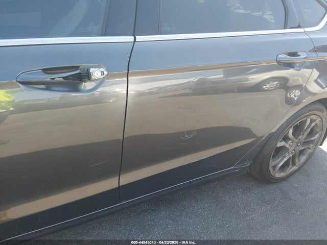 44945043 :رقم المزاد ، 3FA6P0HD3KR194111 vin ، 2019 Ford Fusion Se مزاد بيع