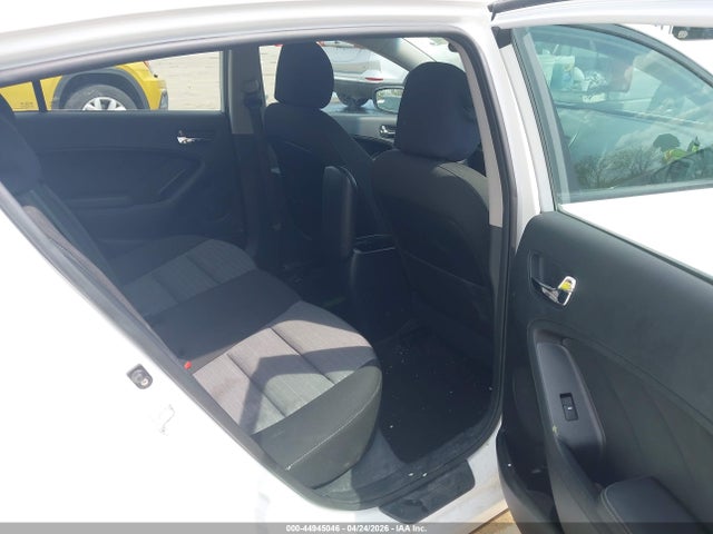 44945046 :رقم المزاد ، KNAFK5A88G5548005 vin ، 2016 Kia Forte Lx مزاد بيع