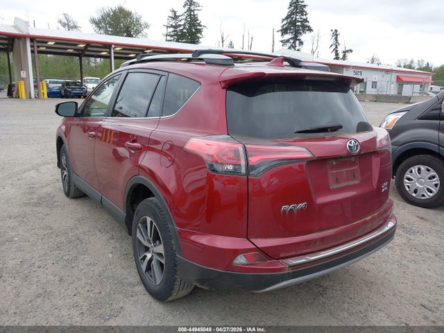 Toyota Rav4 Xle 2018 JTMRFREV5JD230075 Image 3