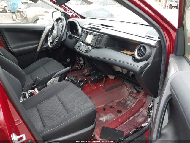 Toyota Rav4 Xle 2018 JTMRFREV5JD230075 Image 5