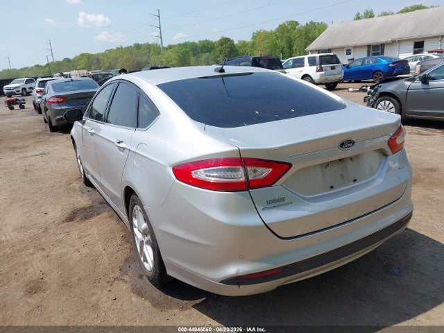 44945050 :رقم المزاد ، 3FA6P0H70GR379038 vin ، 2016 Ford Fusion Se مزاد بيع