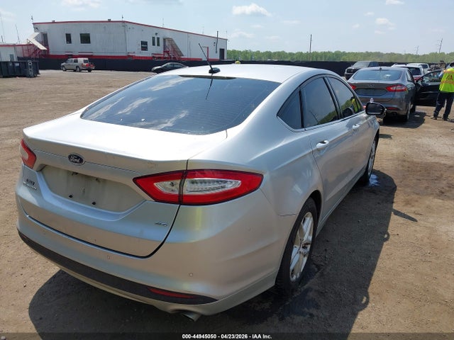 44945050 :رقم المزاد ، 3FA6P0H70GR379038 vin ، 2016 Ford Fusion Se مزاد بيع