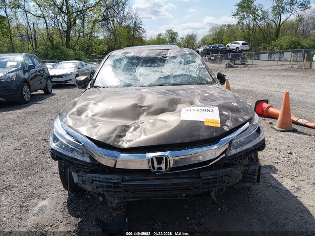 2017 Honda Accord Hybrid Touring მანქანა იყიდება აუქციონზე, vin: JHMCR6F76HC018862, აუქციონის ნომერი: 44945082