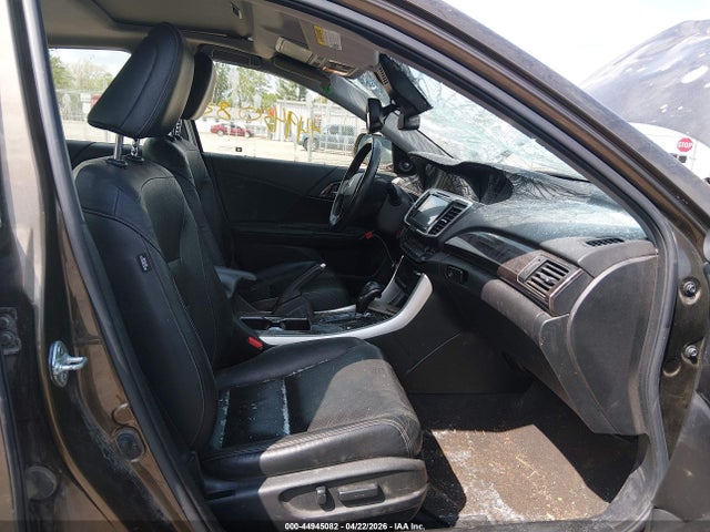 2017 Honda Accord Hybrid Touring მანქანა იყიდება აუქციონზე, vin: JHMCR6F76HC018862, აუქციონის ნომერი: 44945082