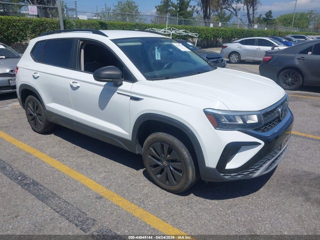 Volkswagen Taos 1.5t S 2022 3VVCX7B28NM009356 головне зображення